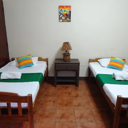 Hostal El Jardin Leon Exterior photo