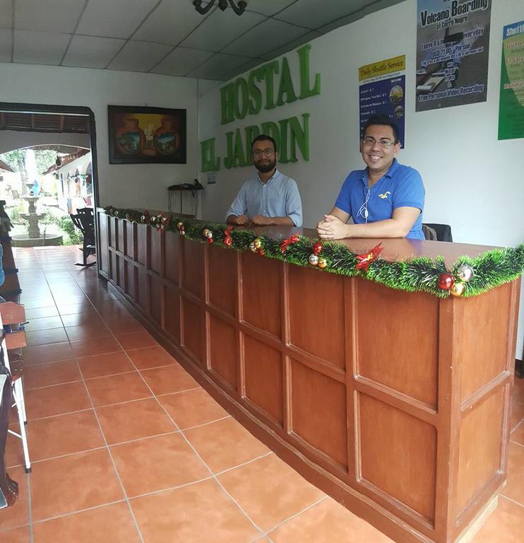El Jardin Hostal León